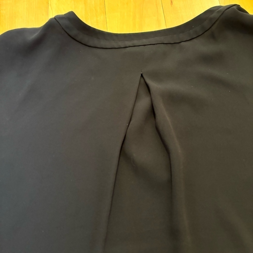 J.Crew V-Neck Sleeveless Top - size 12 - Picture 3 of 5